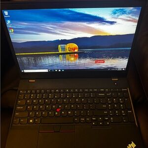 Lenovo laptop 8th generation i5 4gb